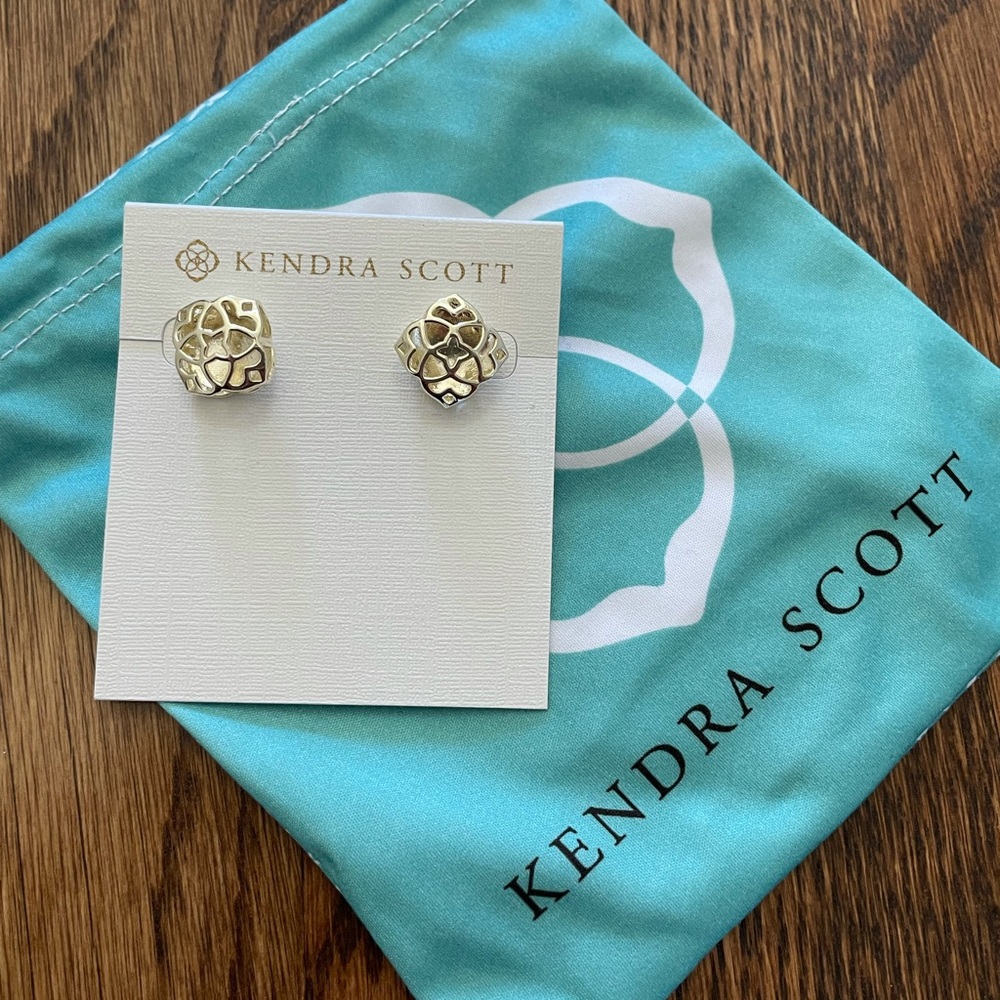 Kendra Scott Studs